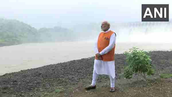सरोवर डैम के लिए किया था अनशन