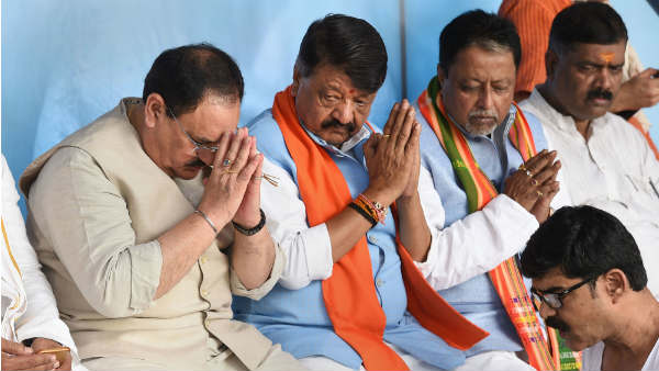 मृत कार्यकर्ताओं को राजनीति में 'जिंदा' रखना मकसद!