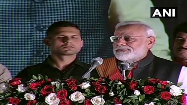 pm Narendra Modi arrives in Delhi after concluding his visit to the us pm Narendra Modi arrives in Delhi after concluding his visit to the us