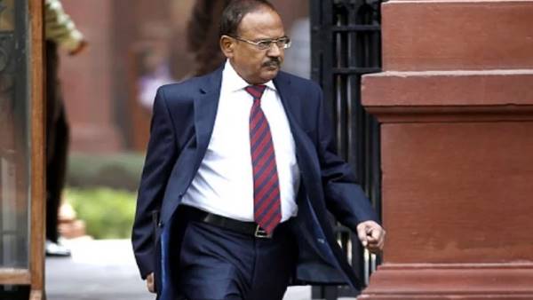 Delhi Violence: NSA Ajit Doval come in action, reached DCP Office in Seelampur after reviewing security situation. Delhi Violence: NSA Ajit Doval come in action, reached DCP Office in Seelampur after reviewing security situation.