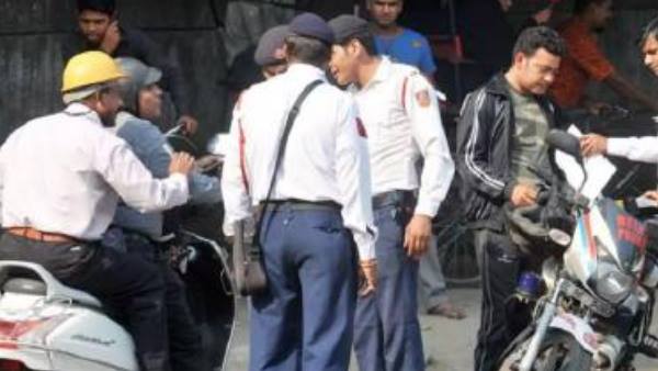 बेटे को कमरे में बक्से में किया बंद