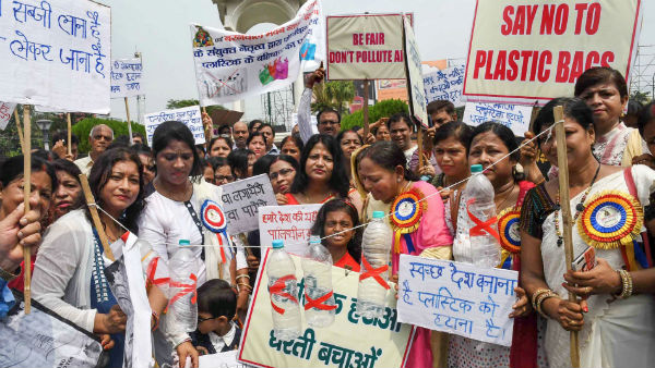 केवल जन आंदोलन से प्लास्टिक मुक्ति अधूरी कोशिश होगी केवल जन आंदोलन से प्लास्टिक मुक्ति अधूरी कोशिश होगी