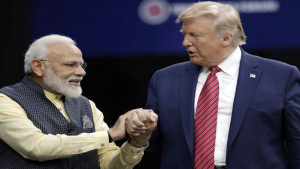 'अबकी बार, ट्रंप सरकार'