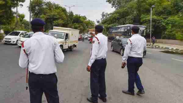 पुलिस ने युवक को दबोचा