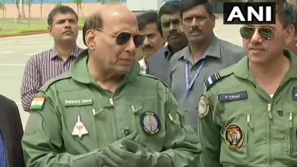 'हमें हमारी देश की सेना और एचएएल सभी पर गर्व है'