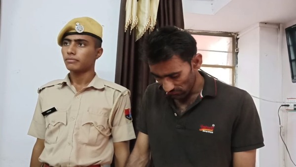 यौन शोषण के मामले में झूठा फंसाने की धमकी