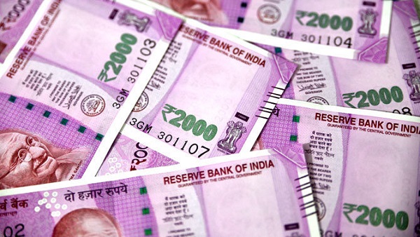 Ghaziabad: three including bank manager arrested for swindling over 1.13 cr from customers account Ghaziabad: three including bank manager arrested for swindling over 1.13 cr from customers account