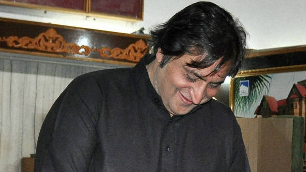पैसे खर्च करो, लजीज खाना खाओ