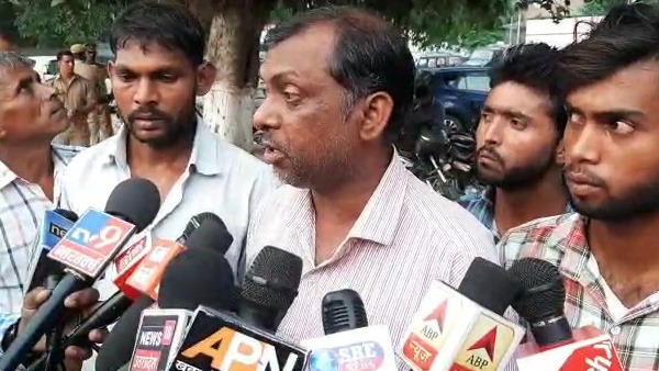 Dalit Pradhan forced to migrate from village Dalit Pradhan forced to migrate from village