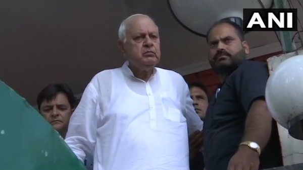 किसी भी बाहरी से नहीं मिल सकते हैं