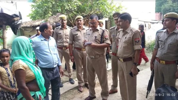 बाद में चला पता- वो युवक छात्रा के रिश्तेदार थे