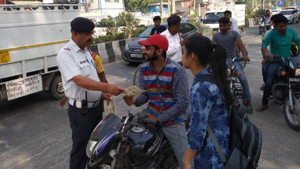 ये हैं ट्रैफिक के नए नियम