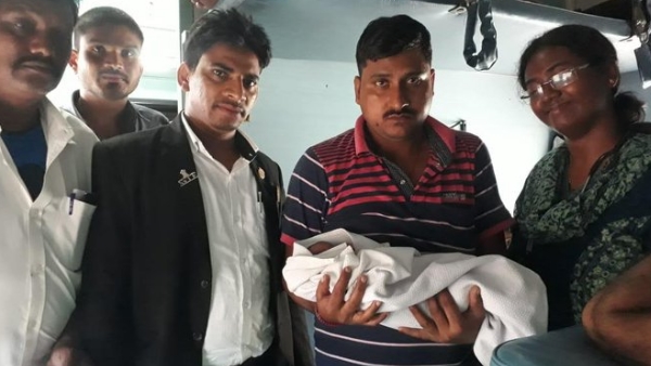 Chhattisgarh, train, Sampark Kranti Express, , Shehdol, Madhya Pradesh, छत्तीसगढ़, ट्रेन, संपर्क क्रांति एक्सप्रेस, शहडोल, मध्य प्रदेश Chhattisgarh, train, Sampark Kranti Express, , Shehdol, Madhya Pradesh, छत्तीसगढ़, ट्रेन, संपर्क क्रांति एक्सप्रेस, शहडोल, मध्य प्रदेश