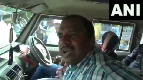 बाइक सवारों की चल रही थी चेकिंग