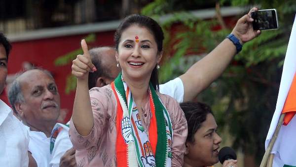 नाराज होकर आखिरकार उर्मिला ने कांग्रेस पार्टी से इस्तीफे का ऐलान कर दिया