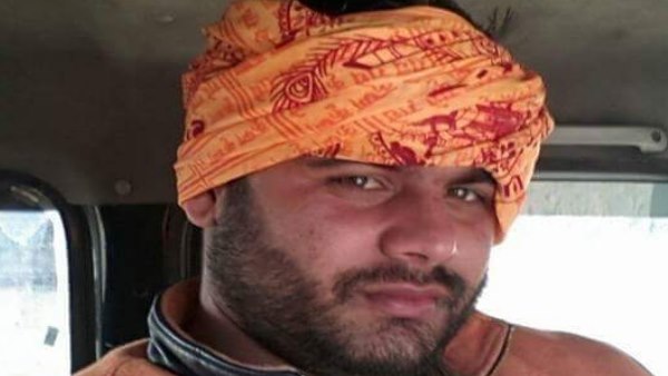 फेसबुक पर डालता है ऐसी पोस्ट