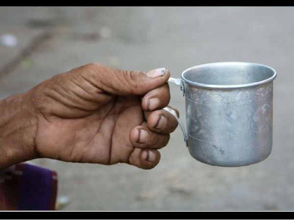 8.77 लाख रुपये के फिक्स्ड डिपॉजिट मिले