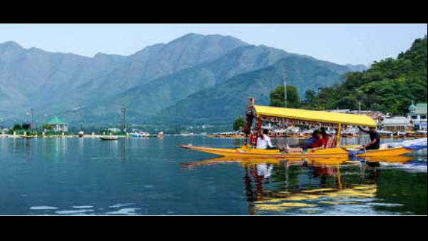 Kashmir opens for tourists today, two months after travel ban Kashmir opens for tourists today, two months after travel ban