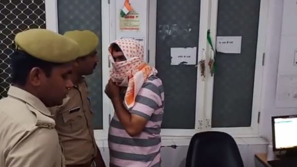दारोगा ने की थी रिश्वत की मांग