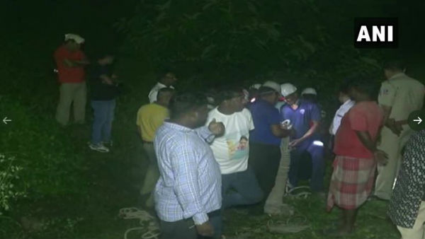 Asansol: Three persons have been trapped at a coal mine in Kulti, late last night. Rescue operations underway Asansol: Three persons have been trapped at a coal mine in Kulti, late last night. Rescue operations underway