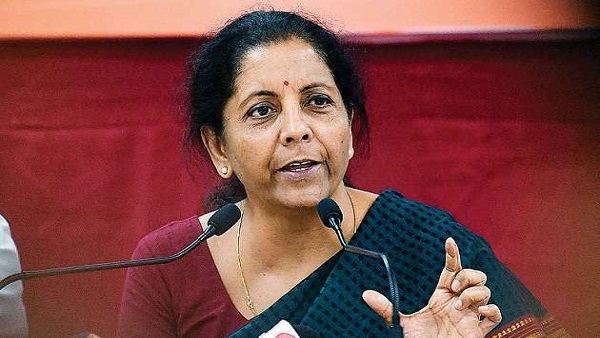 बैंकों की हालत को लेकर मनमोहन सिंह-राजन को घेरा