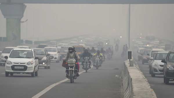 Weather Report: दिल्ली की आबोहवा में सुधार, प्रदूषण में दर्ज की गई कमी Weather Report: दिल्ली की आबोहवा में सुधार, प्रदूषण में दर्ज की गई कमी