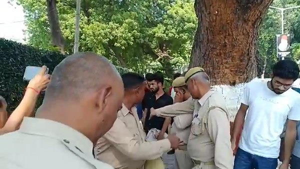 Protest of Kashmiri students in AMU Protest of Kashmiri students in AMU