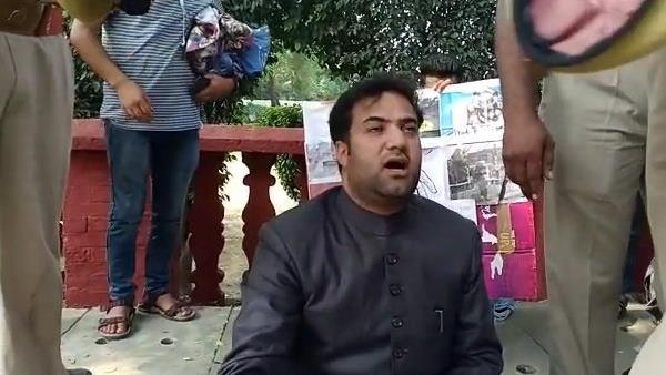 Protest of Kashmiri students in AMU Protest of Kashmiri students in AMU