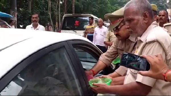 watch-video-homeguards-begging-in-bahraich watch-video-homeguards-begging-in-bahraich