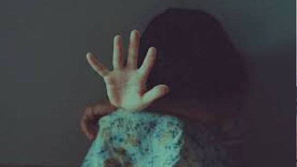minor girl physically attacked by mother live in partner in alwar minor girl physically attacked by mother live in partner in alwar