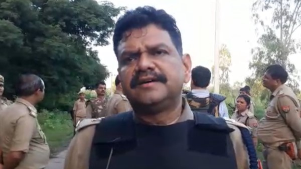 हत्यारे की तलाश में जुटी पुलिस