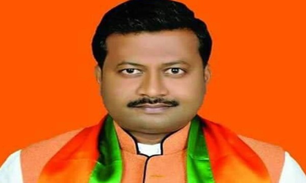 bjp mla dhananjay kanaujiya banned entry in durga puja pandal in ballia bjp mla dhananjay kanaujiya banned entry in durga puja pandal in ballia