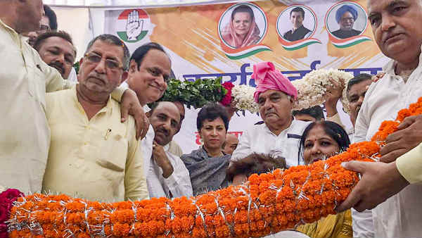 नेतृत्व के मुद्दे पर भी पार्टी दिखा रही है समझदारी
