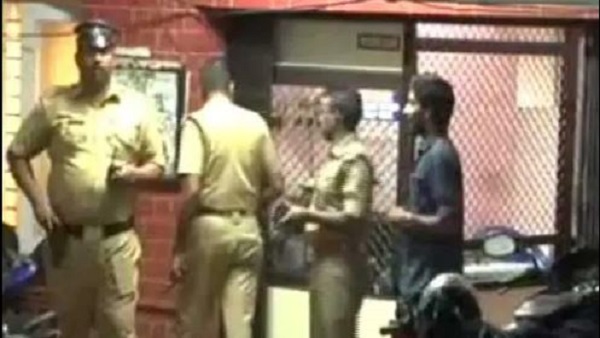 kerala: 17 years old girl died after she was set on fire allegedly by a person who wanted to marry her kerala: 17 years old girl died after she was set on fire allegedly by a person who wanted to marry her
