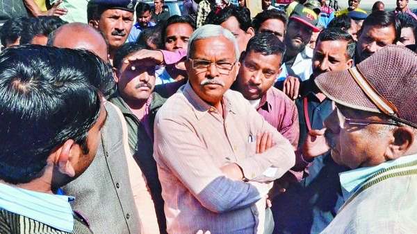 भोपाल में हुक्का लाउंज नहीं बर्दाश्त करूंगा