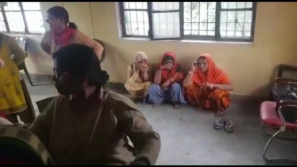 एक को शक हुआ तो उसने शोर मचा दिया
