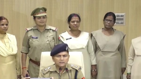 बस्ती में हत्थे चढ़ीं चोरनियां