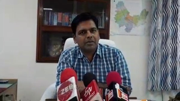 तैयारियों में जुड़े सैकड़ों युवा