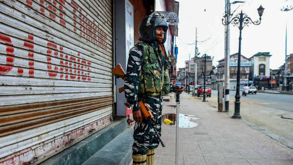 क्यों शुरू हुई मोबाइल सर्विस