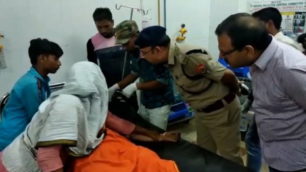 आतिशबाजी की बिक्री को लेकर किया था स्टाक
