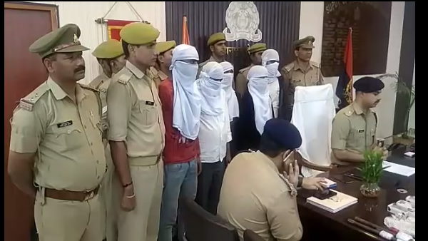 UP police arrested gang of thieves at kanpur UP police arrested gang of thieves at kanpur