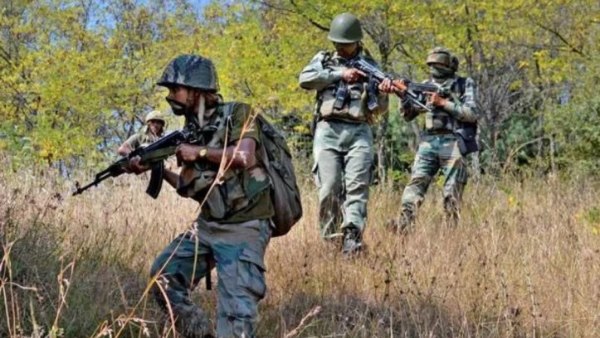 पाकिस्तान के अंदर आतंकवादी शिविर चल रहे हैं