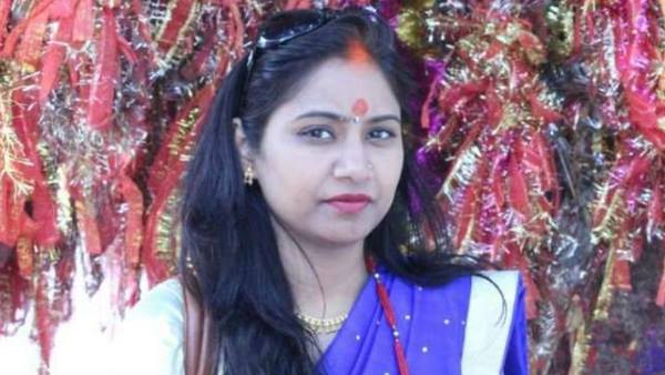 newly married woman dead body found hanging in lucknow newly married woman dead body found hanging in lucknow