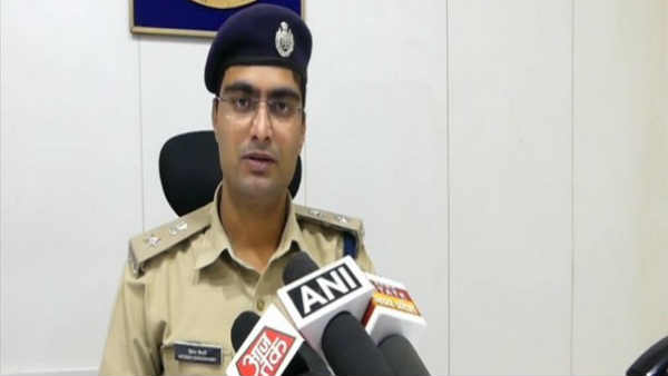 मध्य प्रदेश: VHP नेता युवराज सिंह हत्याकांड में 4 गिरफ्तार मध्य प्रदेश: VHP नेता युवराज सिंह हत्याकांड में 4 गिरफ्तार