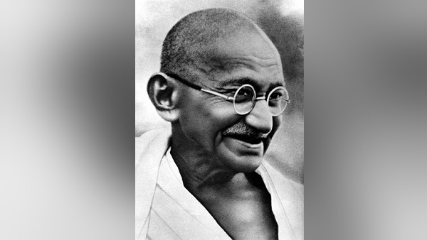 फिल्म MP4 प्रारूप में प्रस्तुत करनी होगी