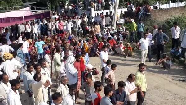 mining mafia Pushpendra killed by UP Police at jhansi mining mafia Pushpendra killed by UP Police at jhansi