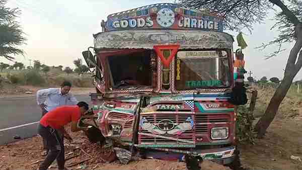 Three people died in a road accident in Nagaur Three people died in a road accident in Nagaur