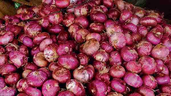 3 shopkeepers selling expensive onions fined 86 thousand 3 shopkeepers selling expensive onions fined 86 thousand
