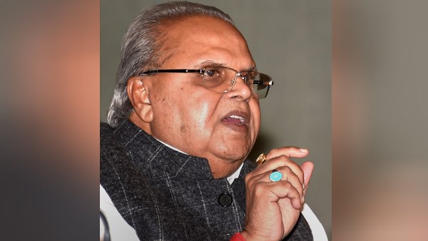 J&K Governor Satya Pal Malik:Telephone was not important, but lives of residents are more important J&K Governor Satya Pal Malik:Telephone was not important, but lives of residents are more important