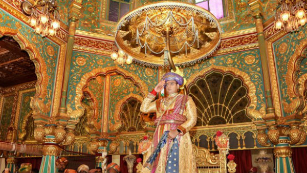 दिल चुरा लेंगी मैसूर दशहरा की ये खूबसूरत तस्वीरें... दिल चुरा लेंगी मैसूर दशहरा की ये खूबसूरत तस्वीरें...
